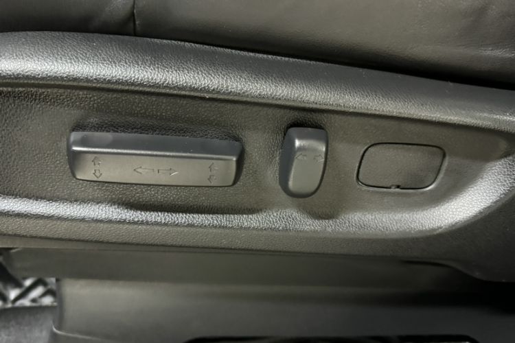 Used Honda Elysion 2019 2.0L Hybrid Luxury Edition
