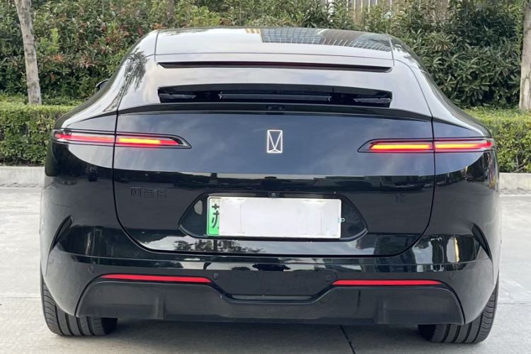 Used  12 2025 Ultra Extended-Range Edition
