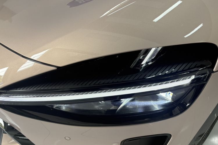 Used  YU7 2025 Ultra-Long Range All-Wheel Drive Pro Version
