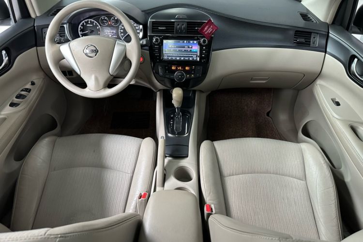 Used Nissan Tiida 2011 1.6L CVT Smart Version