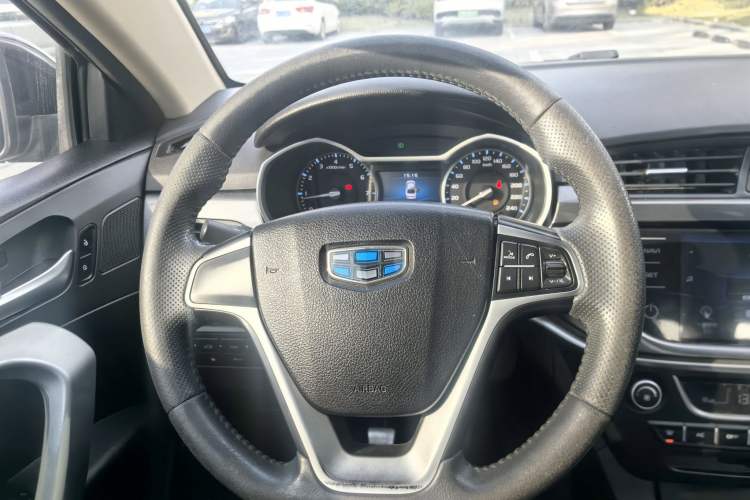 Used Geely Auto Emgrand 2017 Sedan Million Edition 1.5L Manual - Upward Version
