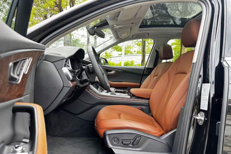 Used Audi Q7 2025 55 TFSI quattro S line Sport Edition
