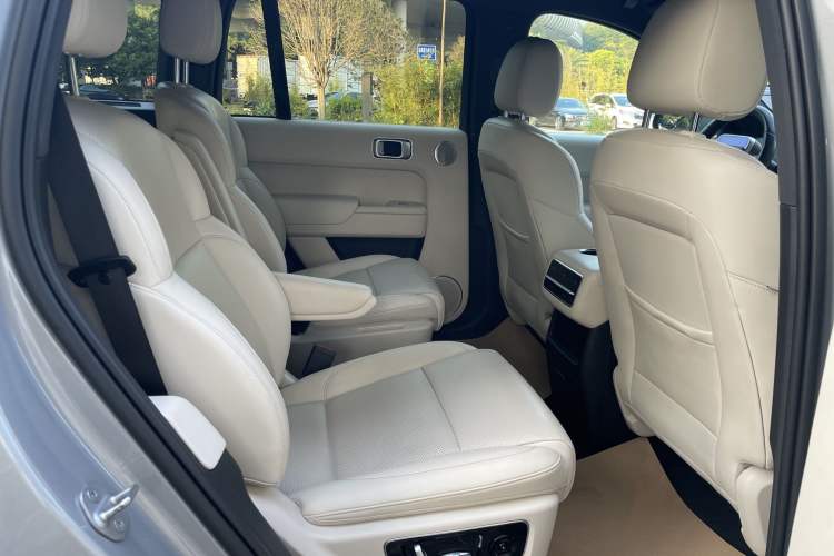 Used Li Auto L8 2023 Max model
