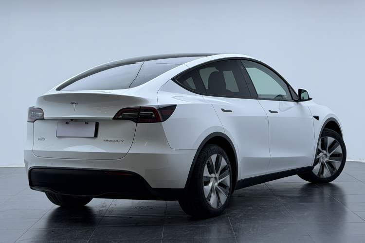 Used Tesla Model Y 2022 Rear-Wheel-Drive Version
