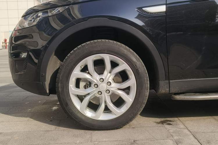 Used Land Rover Discovery Sport 2018 240 PS HSE Version
