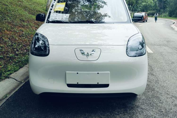 Used Wuling Hongguang MINIEV 2025 Four-Door Version Advanced Edition
