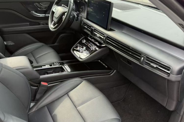 Used Lincoln Corsair 2020 2.0T Two-Wheel Drive Luxury Edition
