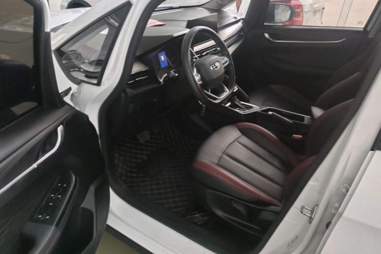 Used Geely Auto Vision X3 2021 PRO 1.5L CVT Deluxe Model
