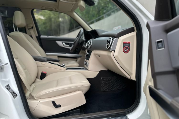 Used Mercedes-Benz GLK-Class 2013 GLK 300 4MATIC Dynamic Sunroof Model
