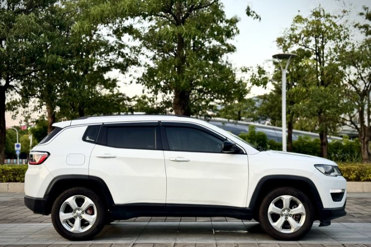 Used  Compass 2017 200T Automatic Family Edition
