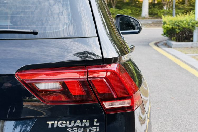 Used Volkswagen Tiguan L 2019 Updated Version 330TSI Automatic Two-Wheel Drive Panoramic Comfort Edition China VI Standard
