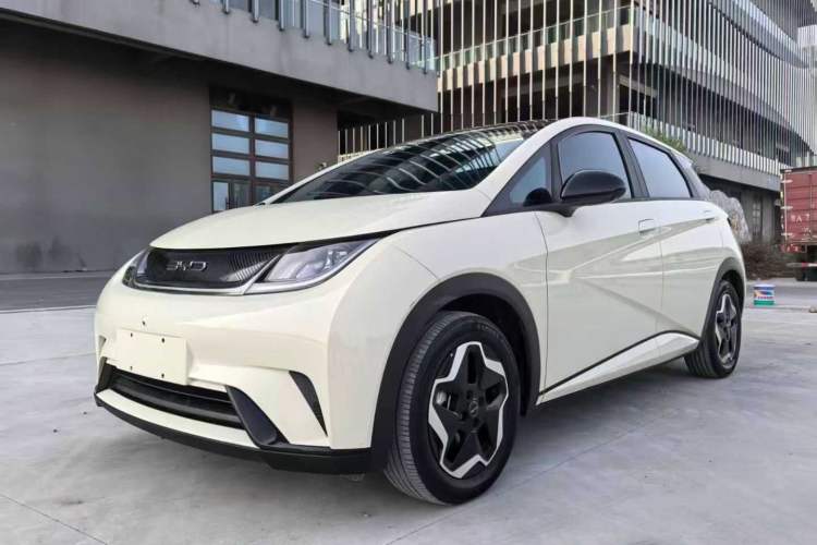 Used BYD Dolphin 2021 405 km Fashion Edition
