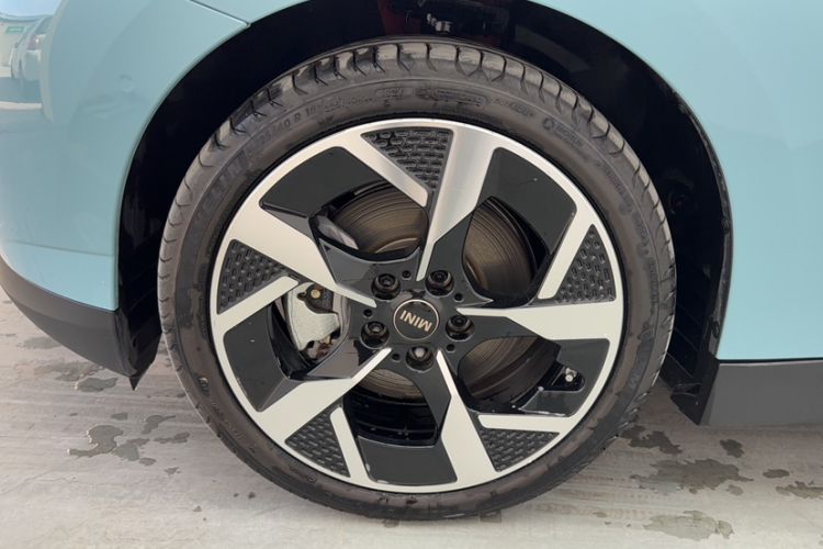 Used  Electric MINI COOPER 2024 452km COOPER SE Artist
