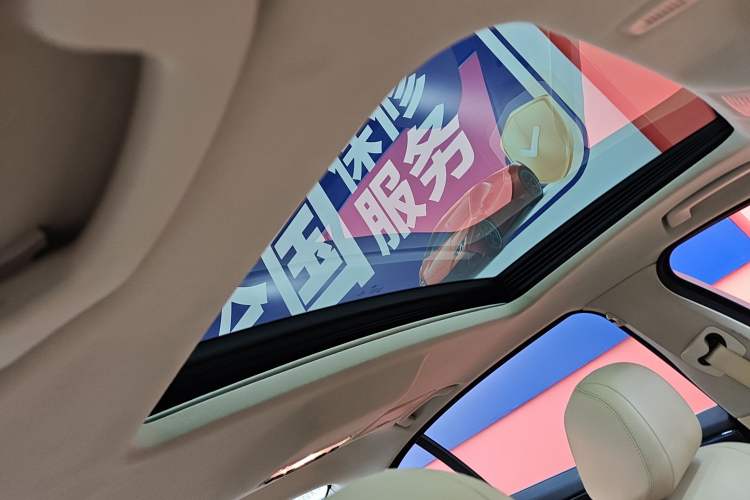 Used BMW 5 Series 2014 525Li Leading Model
