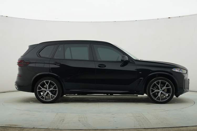 Used BMW X5 2023 xDrive 30Li Luxury M Sport Night Edition Package
