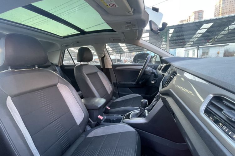 Used Volkswagen T-ROC 2018 230TSI DSG Two-Wheel Drive Advanced Version China V Standard