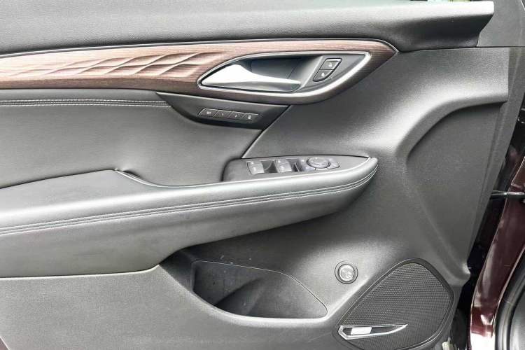 Used Buick Envision 2020 Encore S 652T All-Wheel-Drive Avenir
