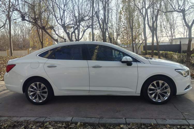 Used Buick Verano 2015 Sedan 20T Dual-Clutch Flagship Model
