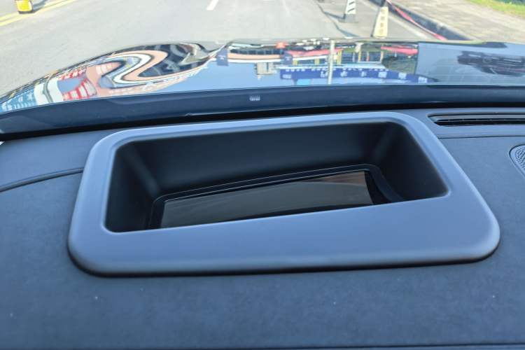 Used Hima AITO M8 2025 Extended-Range Max+ Version 53.4 kWh 6-Seater Edition