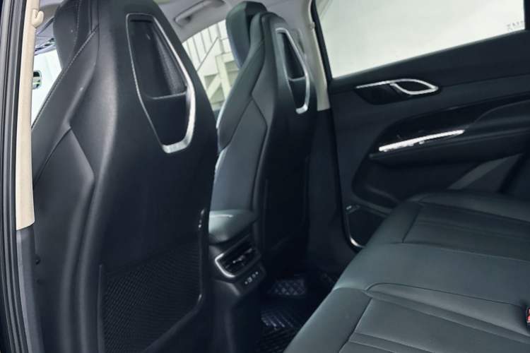 Used Hongqi HS3 2023 1.5T Two-Wheel Drive Shanwei Edition
