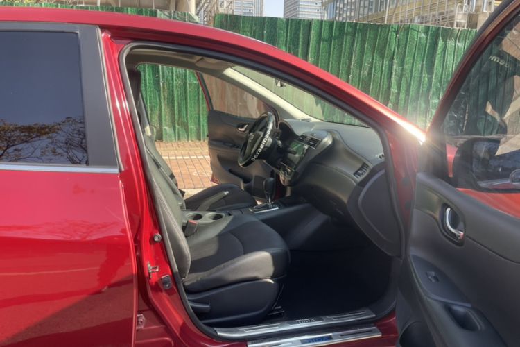 Used Nissan Tiida 2013 1.6L CVT Cool Cafe Edition
