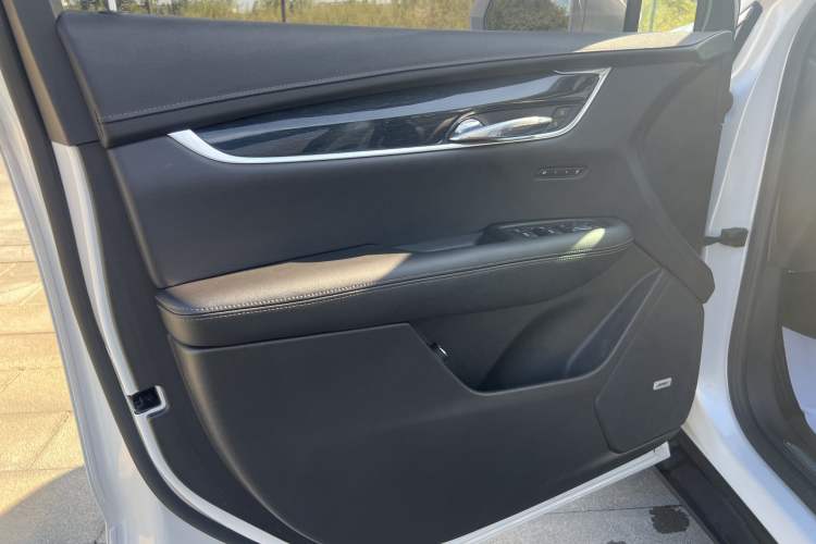 Used Cadillac XT5 2021 2.0T Two-Wheel Drive Luxury Version
