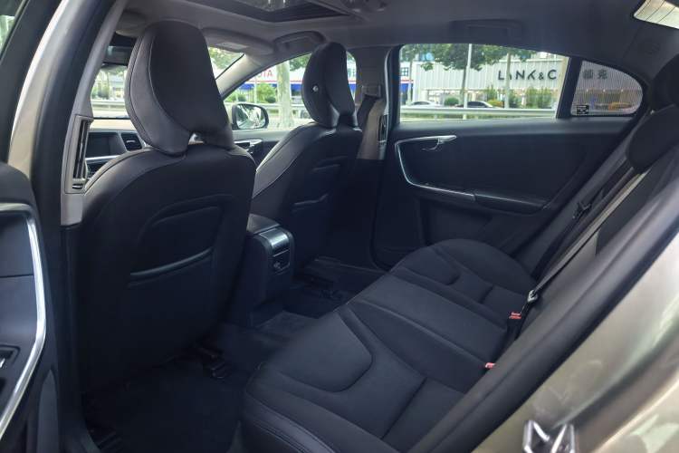 Used Volvo S60 2016 S60L T3 Smart Drive Edition
