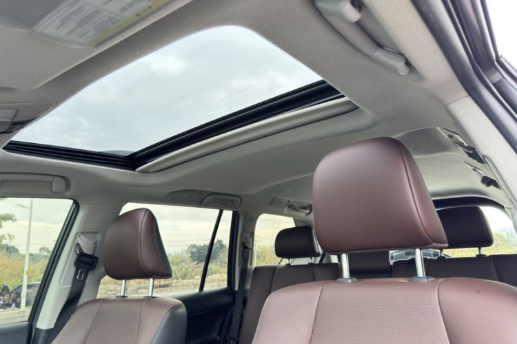 Used Toyota Prado 2018 3.5L Automatic TX-L with Rear-Mounted Spare Tire
