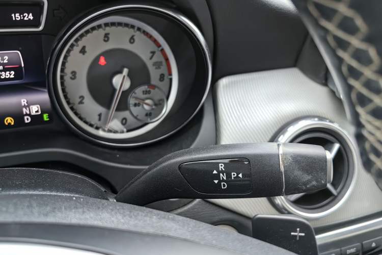 Used Mercedes-Benz GLA 2015 GLA 220 4MATIC Fashion Model
