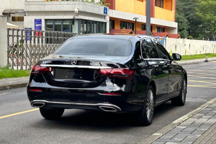 Used Mercedes-Benz E-Class 2023 Updated E 300 L Fashion Edition
