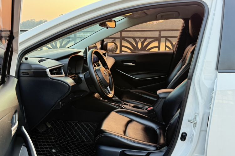 Used Toyota Corolla 2021 Dual-Engine 1.8L E-CVT Pioneer Edition
