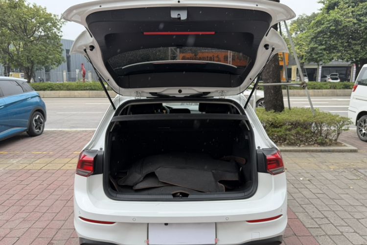 Used Volkswagen Golf 2021 200TSI DSG
