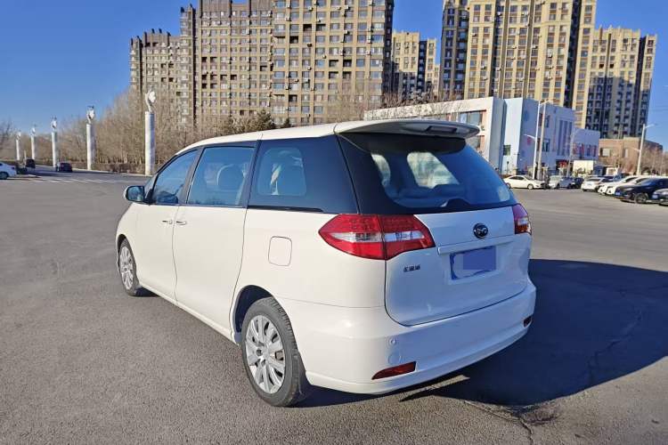 Used BYD M6 2013 2.0L Manual Comfort Edition
