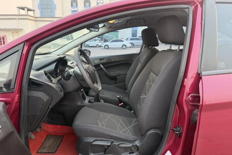 Used Ford Fiesta 2013 Sedan 1.5L Manual Fashion Edition