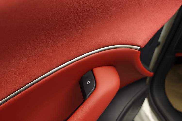 Used Xiaomi Auto SU7 2024 Rear-Drive Long-Range Intelligent Driving Version
