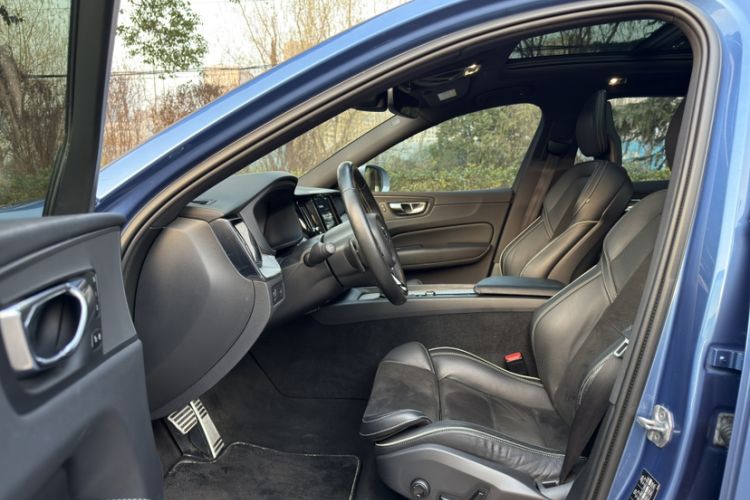 Used Volvo XC60 2018 T5 4x4 Smart & Sporty Edition
