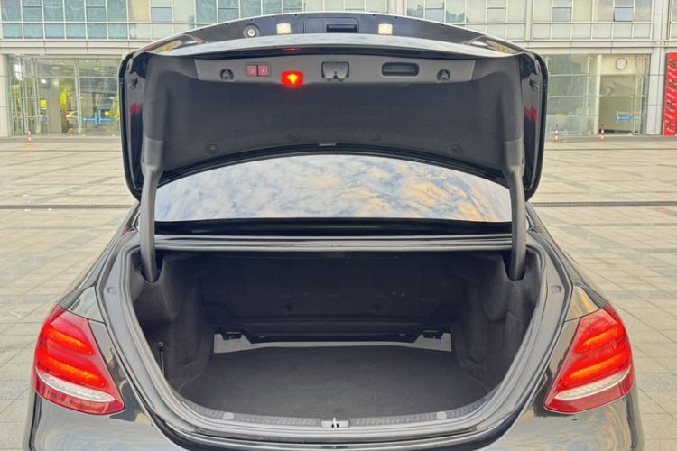 Used Mercedes-Benz E-Class 2016 E 300 L Stylish Model
