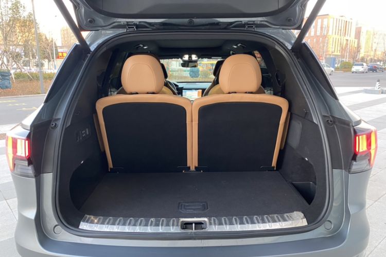 Used Lynk & Co 09 2021 2.0T Halo Six-Seater