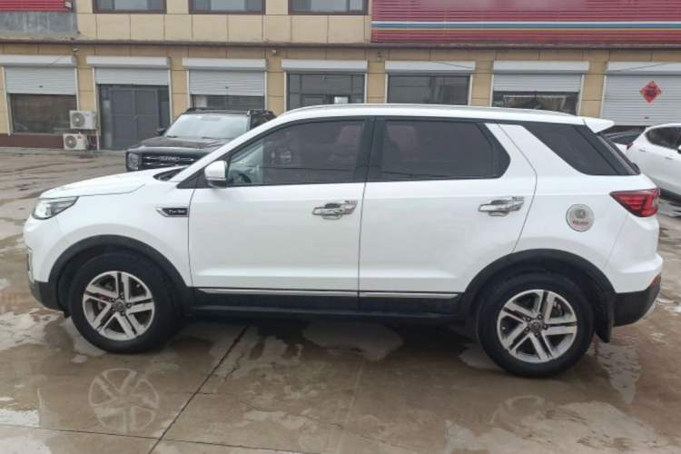 Used Changan CS55 2018 1.5T Automatic Colorful Edition China V Standard
