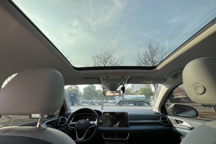 Used Volkswagen Tharu 2023 300TSI Two-Wheel-Drive Full Moon Edition
