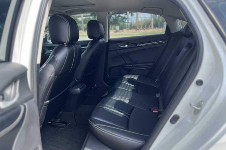 Used Honda Civic 2016 220TURBO CVT Luxury Edition
