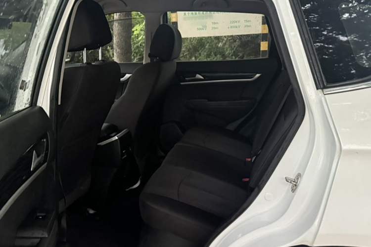 Used Dongfeng Aeolus AX7 2016 2.0L Automatic Zhiyue Trim
