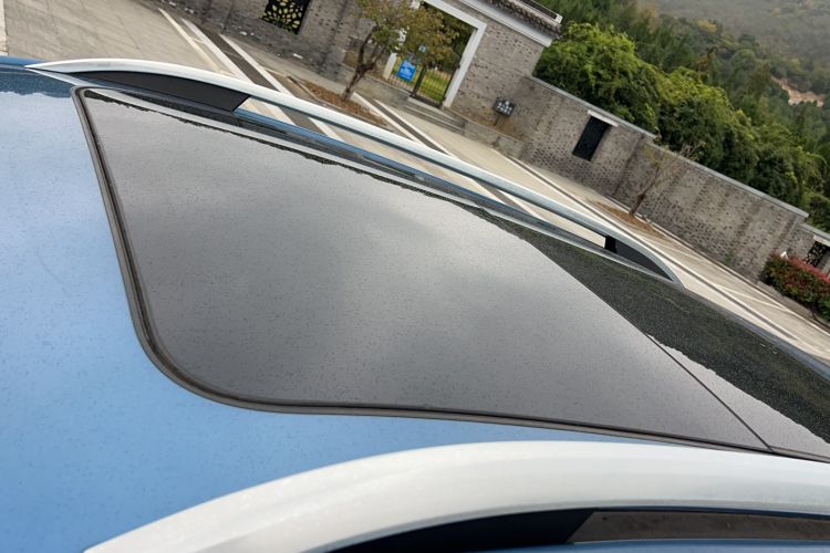 Used Roewe RX5 2016 20T Two-Wheel Drive Automatic Internet Smart Edition
