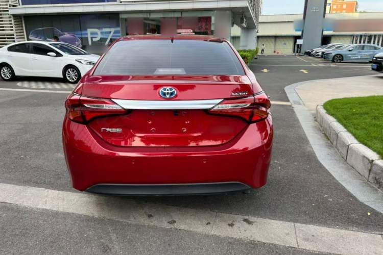 Used Toyota Levin 2016 Dual-Engine 1.8H GS E-CVT Elite Model with Sunroof