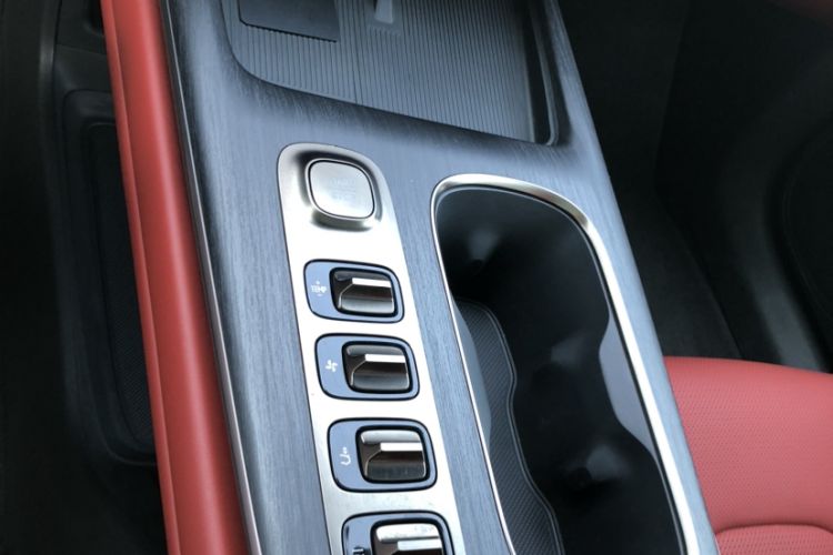 Used  SU7 2024 Rear-Drive Ultra-Long Range Advanced Pro-Level Intelligent Driving Version
