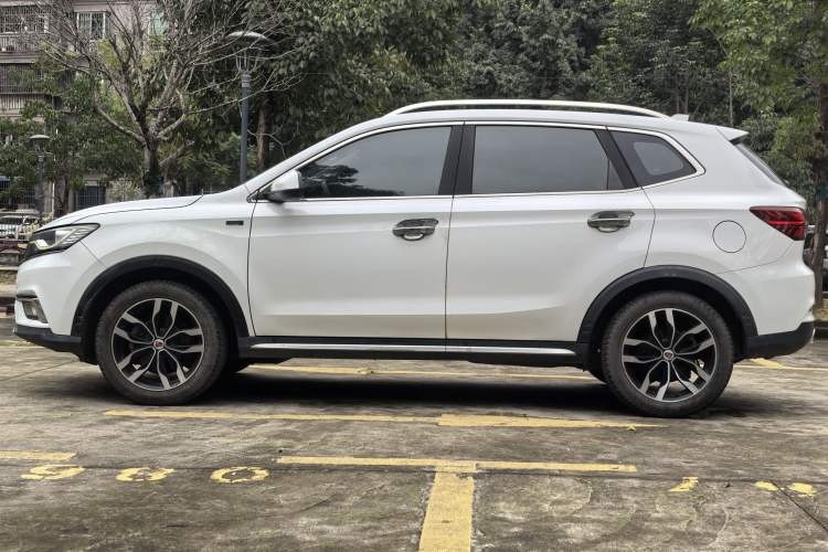 Used Roewe RX5 2016 20T Two-Wheel Drive Automatic Internet Smart Edition