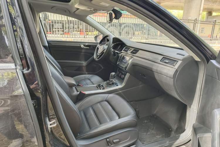 Used Volkswagen Passat 2017 280TSI DSG Luxury Edition