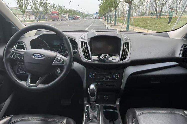 Used Ford Kuga 2018 EcoBoost 180 Two-Wheel-Drive Platinum Edition
