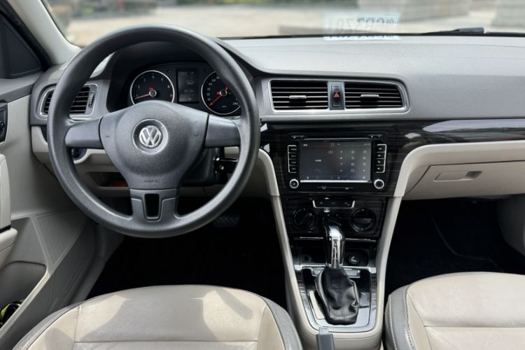 Used Volkswagen Gran Lavida 2014 1.6L Automatic Sport Edition
