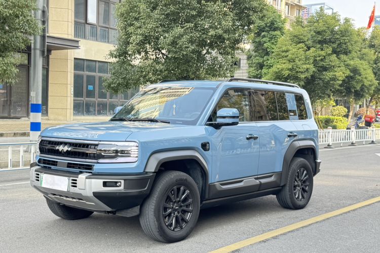 Used Formula Leopard Leopard 5 2023 Navigator Edition